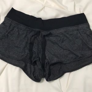 Lululemon real quick short ~discontinued